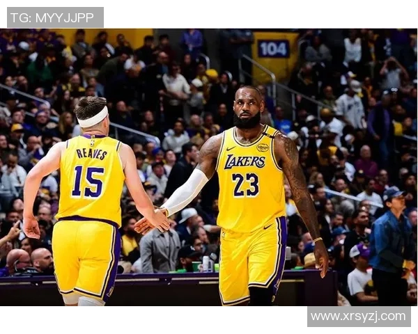 湖人主场力克热火,詹姆斯献上绝杀:传奇再现斯台普斯